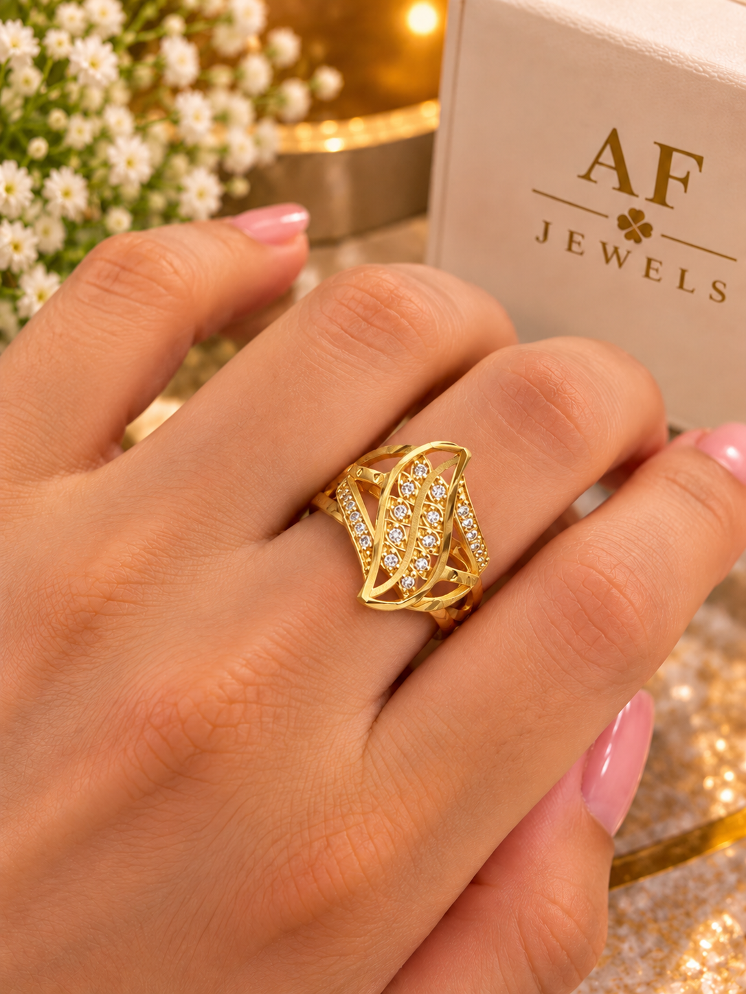 Micro Gold 8 nmbr ring size -007